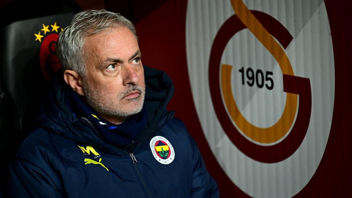 Galatasaray'dan Jose Mourinho tepkisi! "Fenerbahe'nin uursuz halinden utanyoruz"