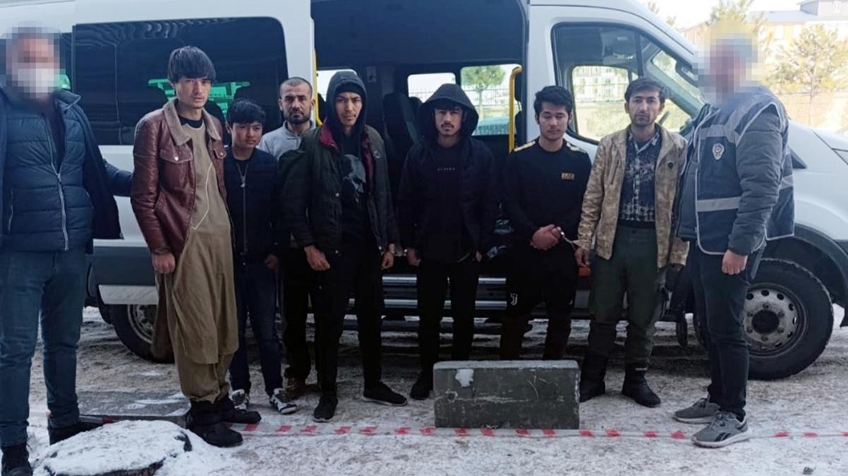 Yabanc uyruklu dzensiz gmenler Kars'ta yakaland
