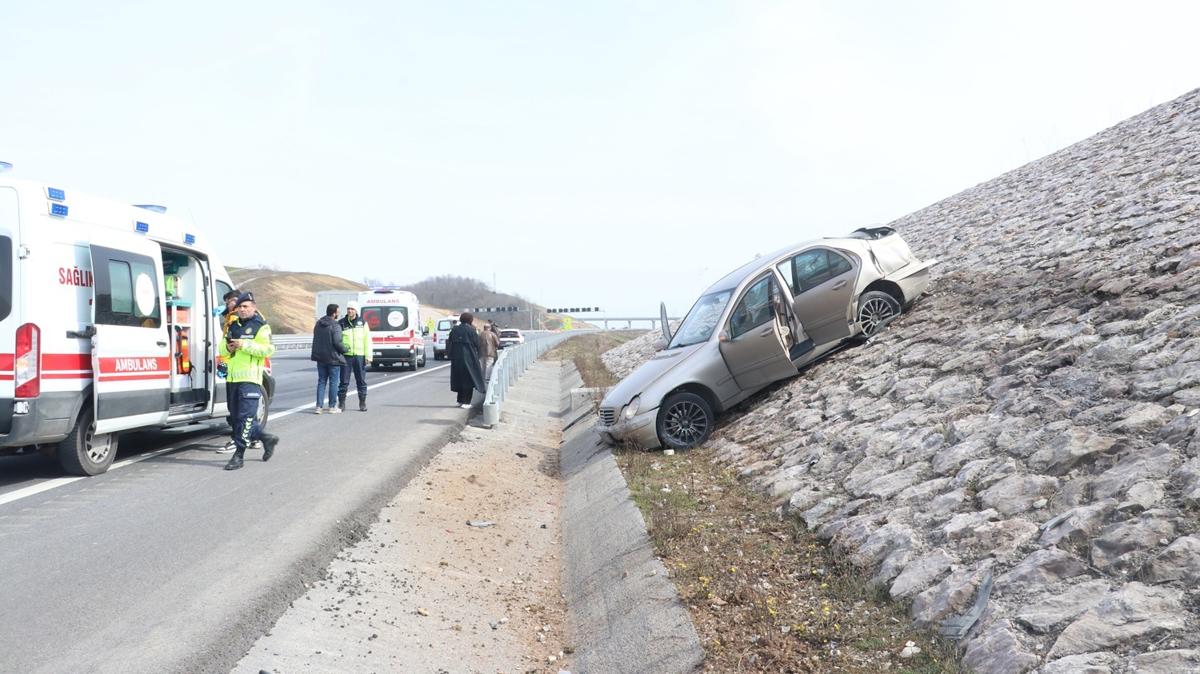 Panelvan ile otomobil arpt: 2 yaral