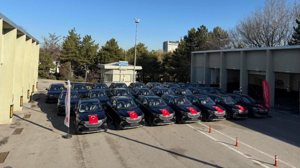 Yerli ve milli retim Togg klaya girdi