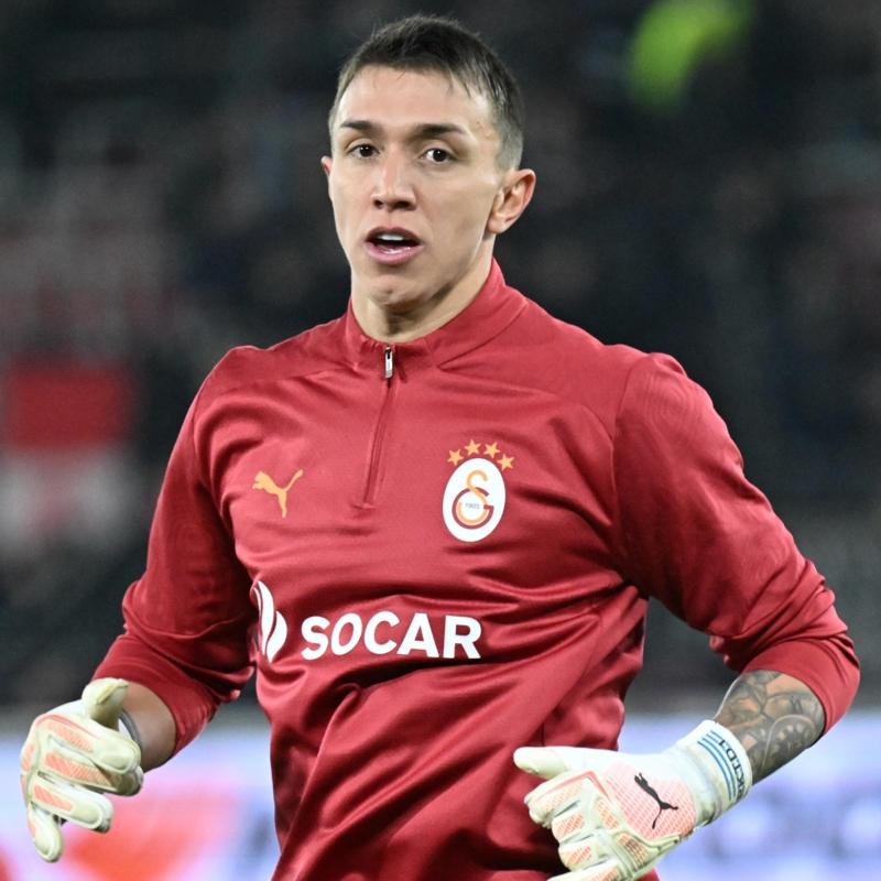 Fernando Muslera kllerinden dodu