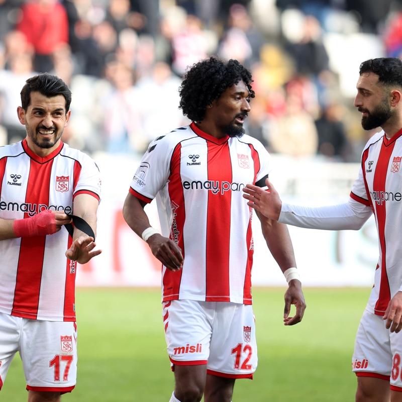 Sivasspor'un galibiyet hasreti 5 maa ykseldi