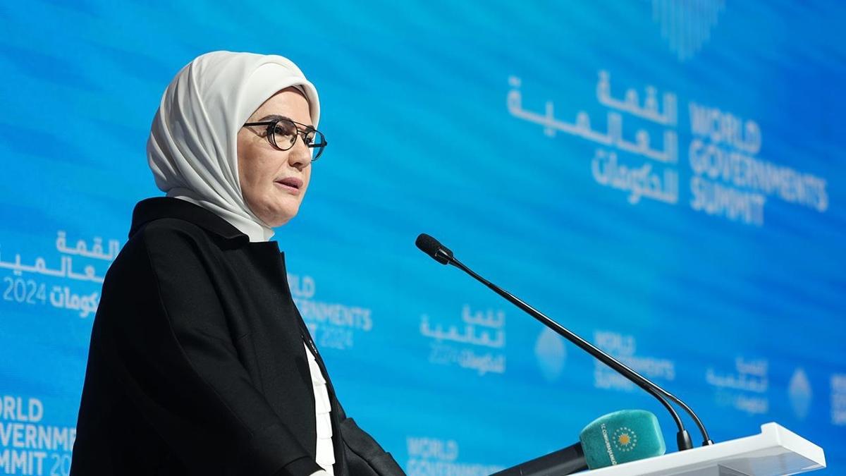 Emine Erdoan: Yeilay'n kurulu yl dnm kutlu olsun