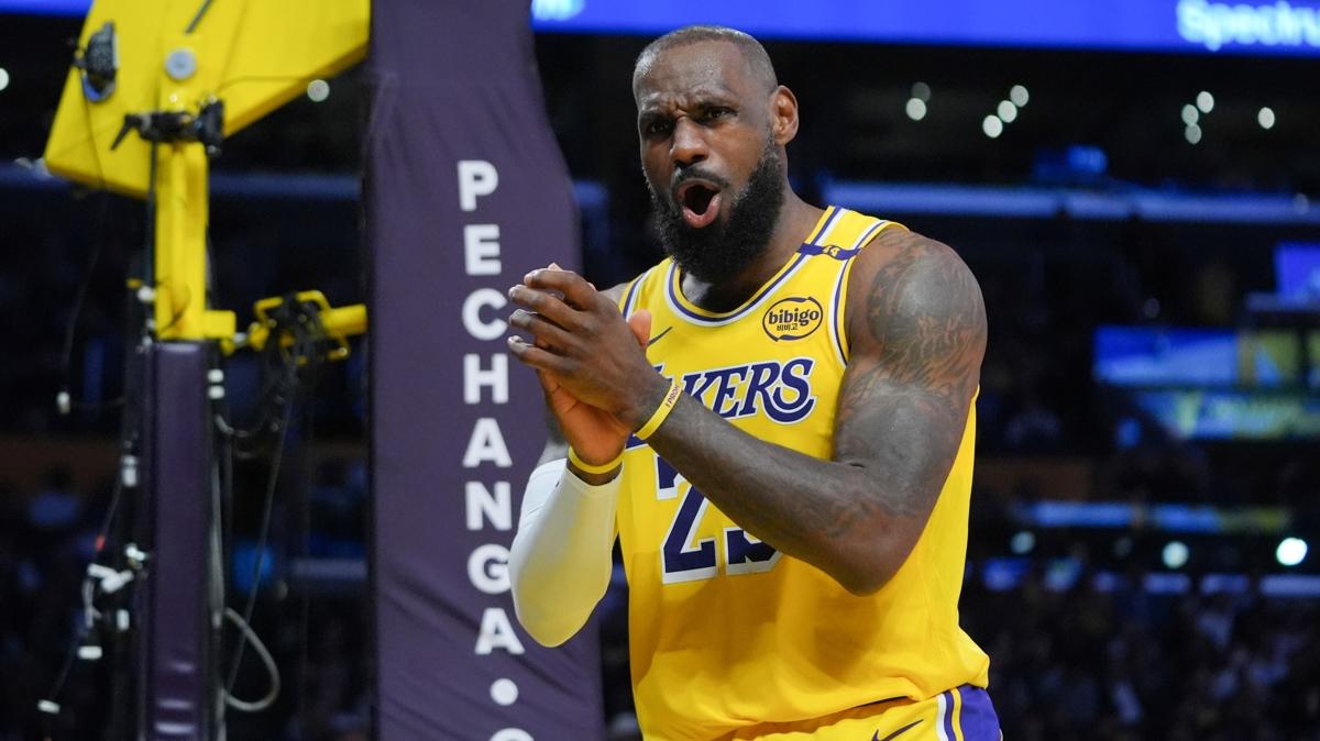 LeBron James'ten tarihi baar