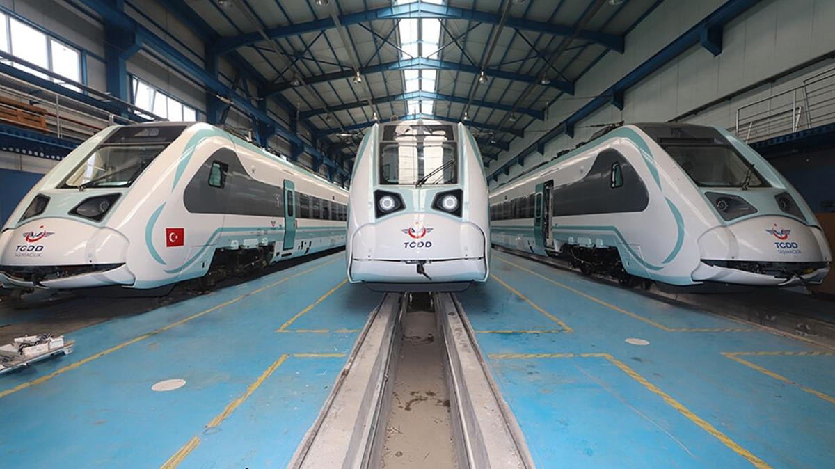 Milli Banliy Tren Seti raylara kyor