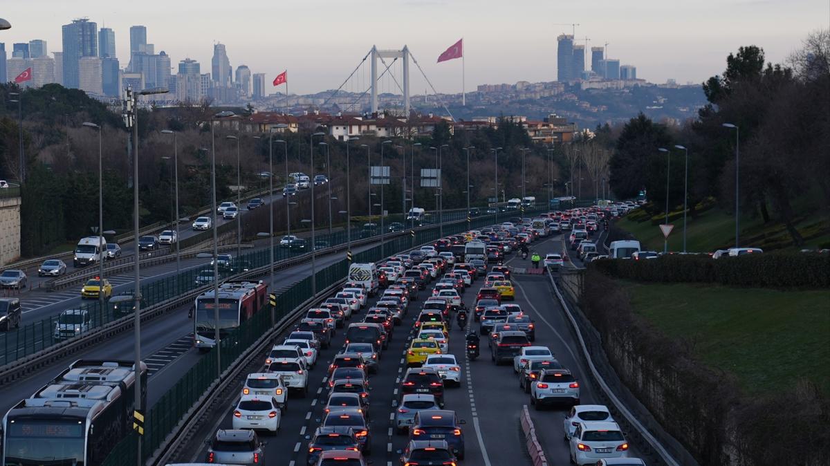 Sabah saatlerinde trafikte younluk olutu