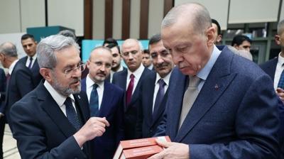 Bakan Erdoan'dan kitap fuarna ziyaret