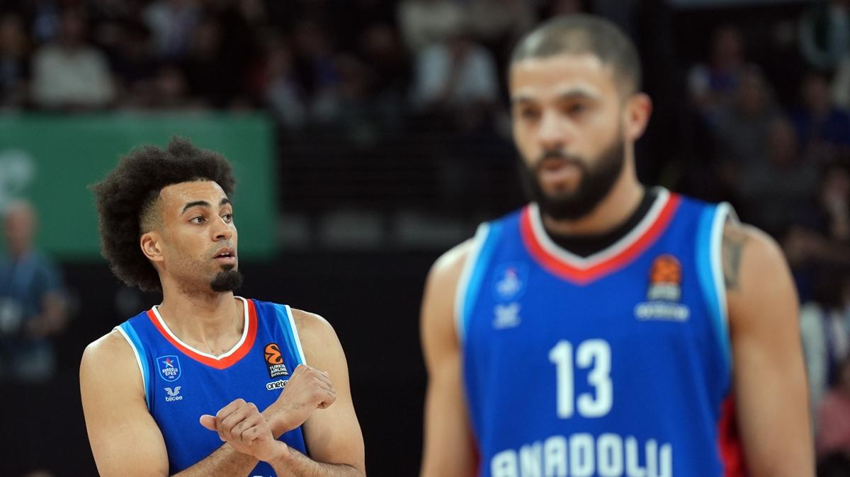 Anadolu Efes'in konuu Bologna
