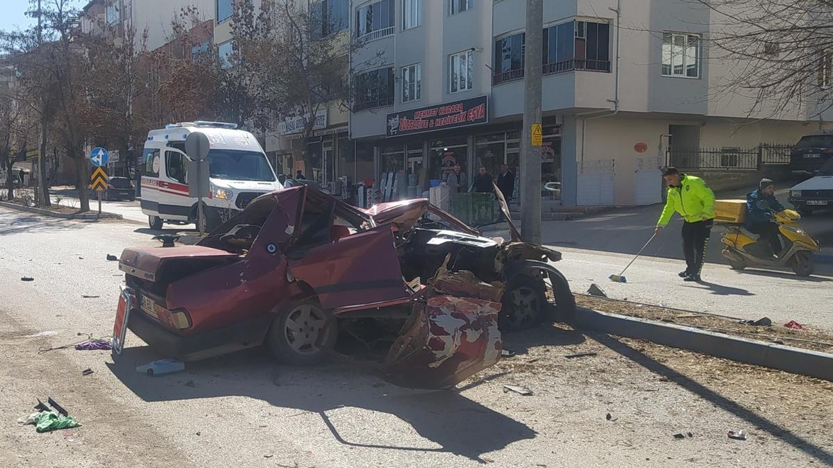 Otomobil aaca arpt: l ve yarallar var!