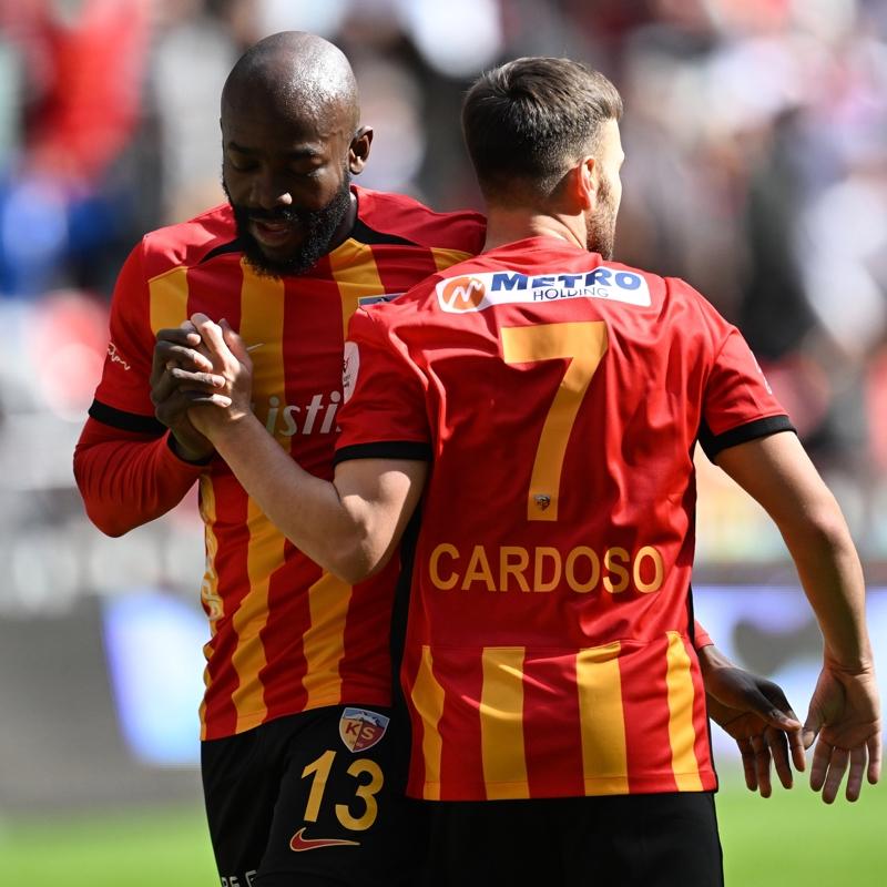 Kayserispor, Baakehir'i 3 golle ykt