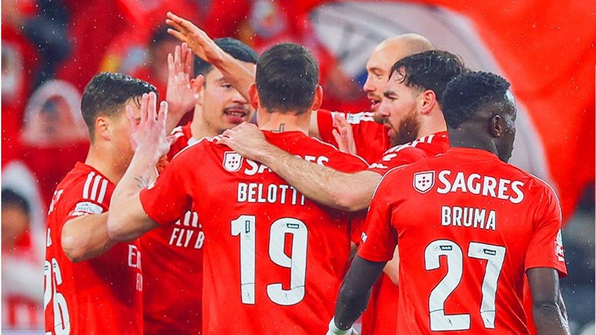 Benfica, Nacional engelini 3 golle gemeyi baard