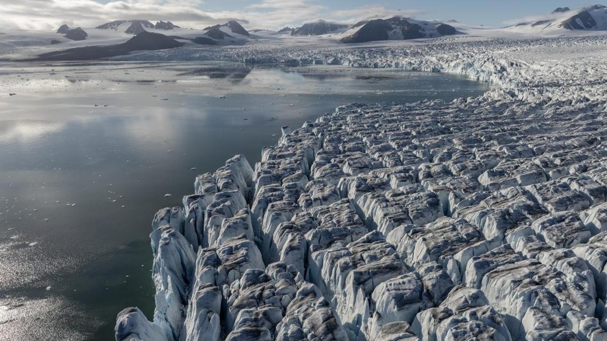 Anlama yrrle girdi... Svalbard'da Trk vatandalar iin yeni karar