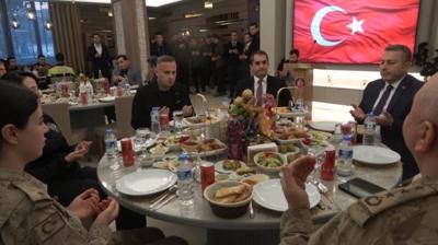 Snrn sfr noktasnda iftarda bulutular