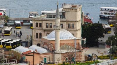 stanbul'un kalbinde sakl bir huzur: Ahi elebi Camii
