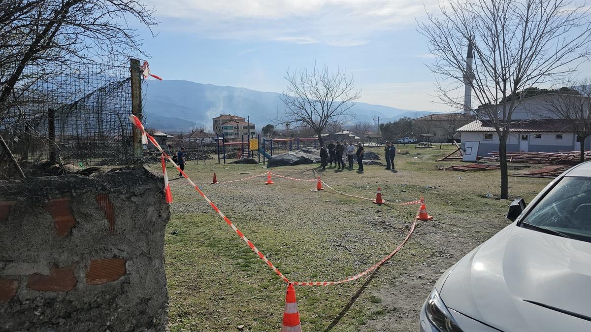 Bileziklerini alp cesedi yaktlar... orum'da ky halk tedirgin! 