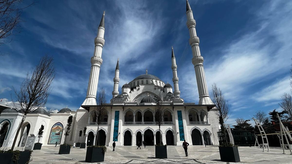 Tarihi nemi ve manevi huzuruyla Barbaros Hayrettin Paa Camii