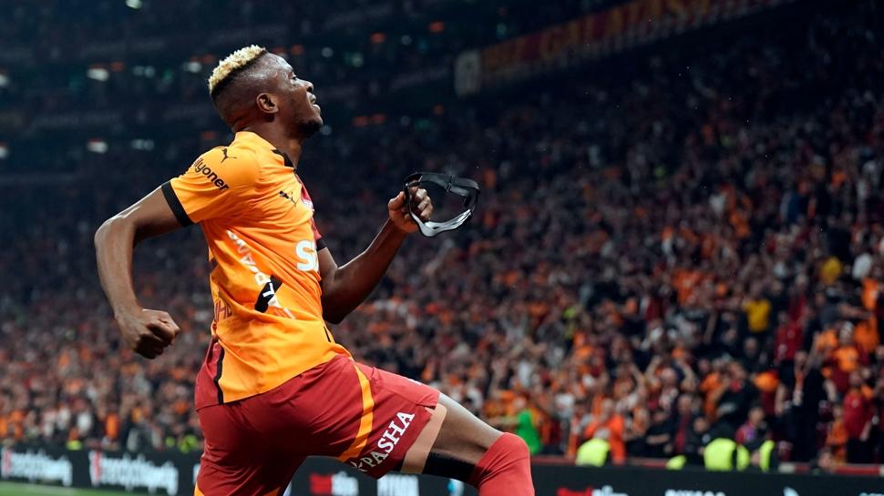 Victor Osimhen Süper Lig'de zirvede! Liderin kral golcüsü