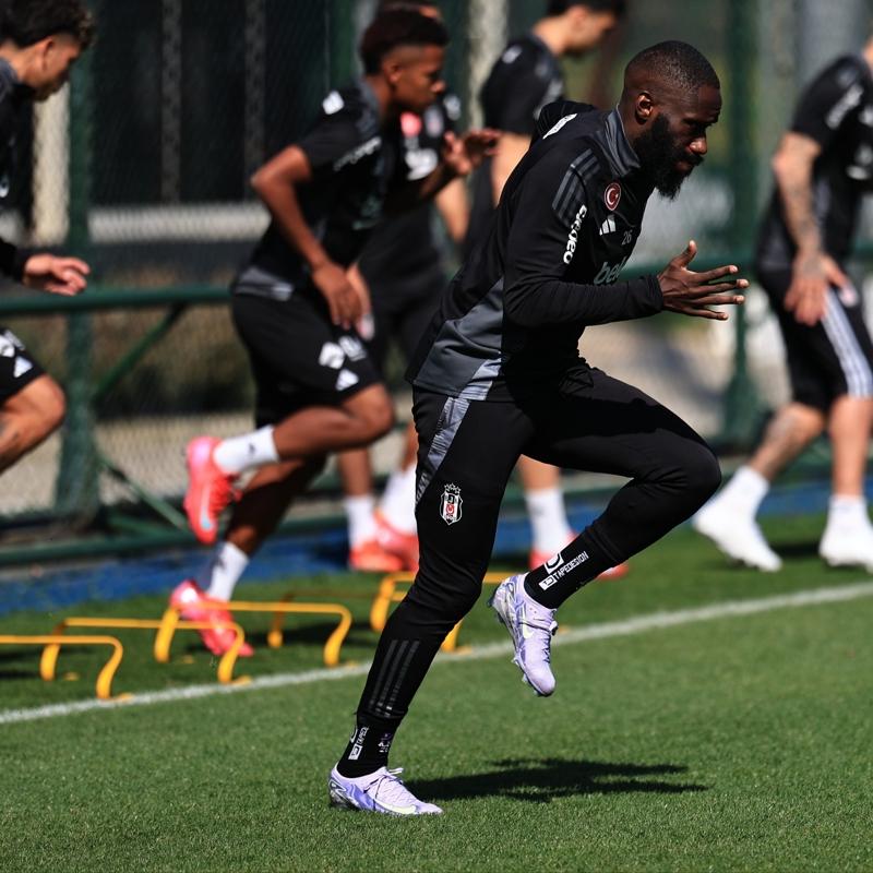 BJK'da sar alarm