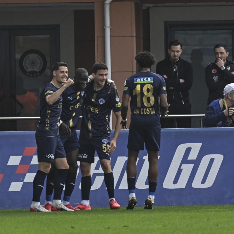 Kasmpaa, Alanyaspor'u 2 golle geti