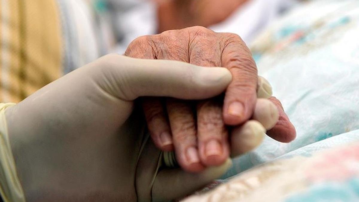 Yaklak 2,8 milyon hastaya evde salk hizmeti sunuldu