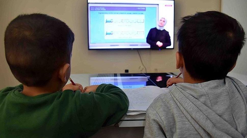 Bakan Tekin'den uzaktan eitim mesaj: Elektronik ortamda mesleki alma srecini tamamlayacaklar