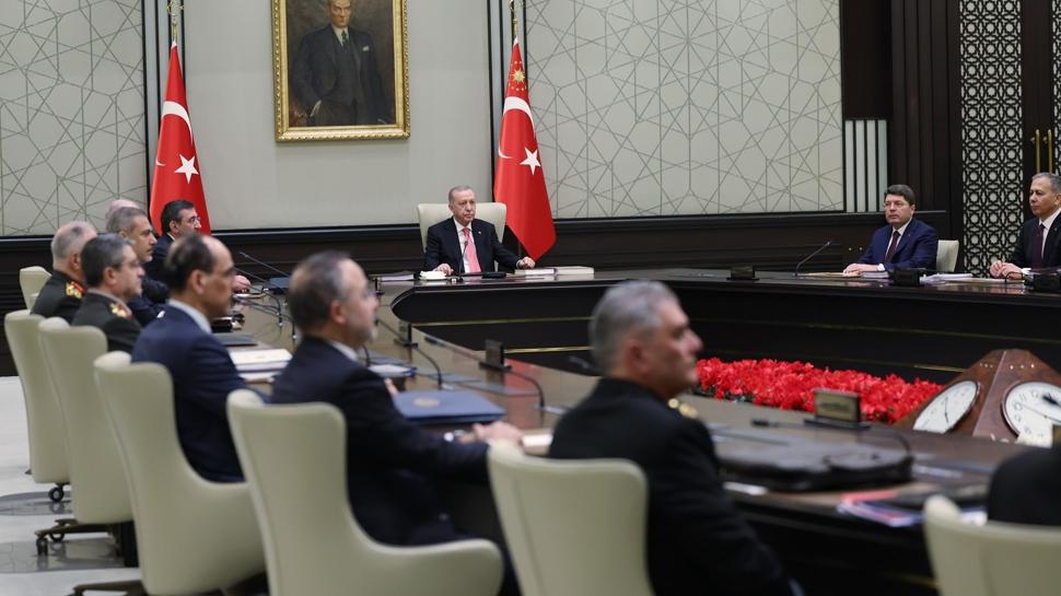 MGK'da terrsz Trkiye mesaj: rgtn fesih sreci takip edilecek