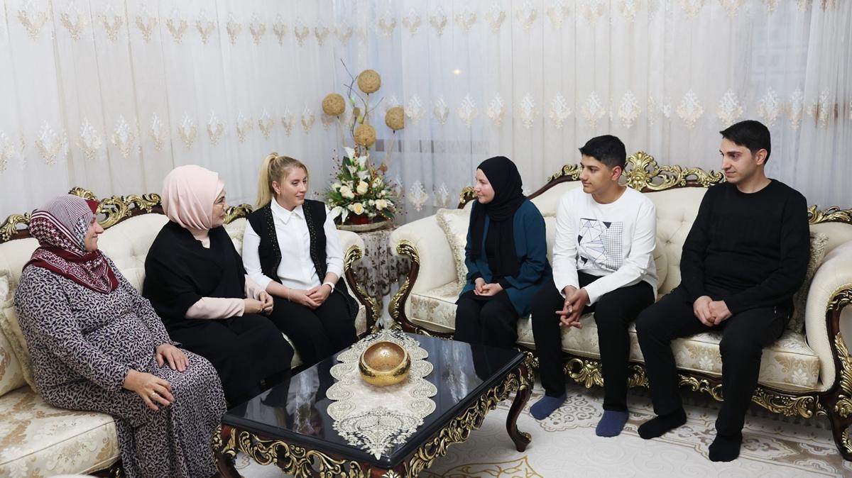 Emine Erdoan, Vehibe Sayn'n iftar sofrasna konuk oldu