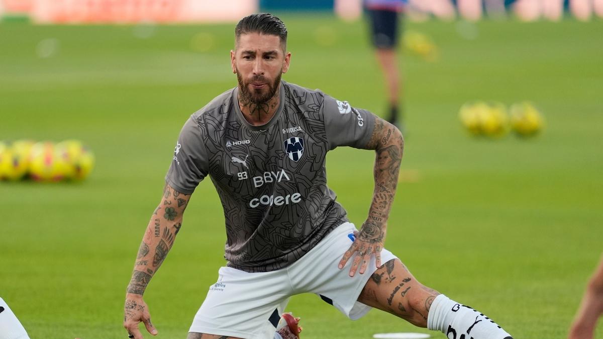 Sergio Ramos, yeni takmnda ortal kartrd