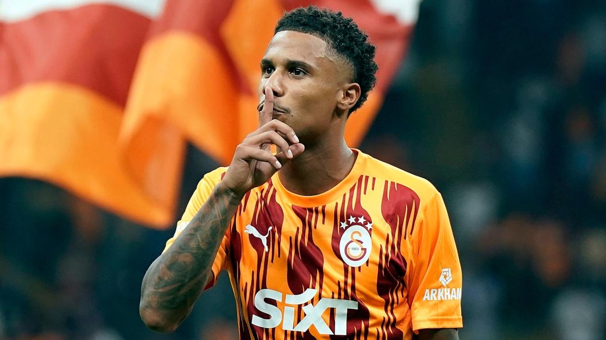 Galatasaray'da Ismail Jakobs geri dnyor