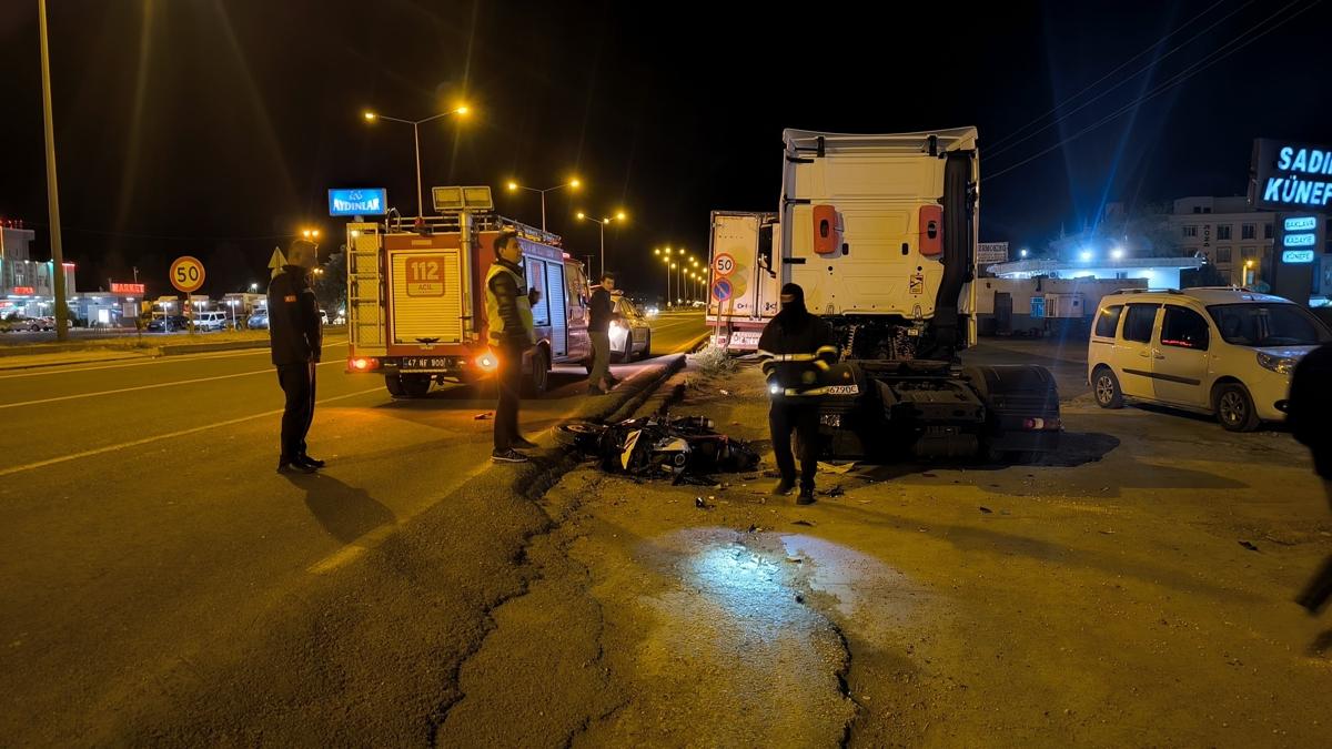 Mardin'de motosiklet park halindeki tra arpt: 2 yaral