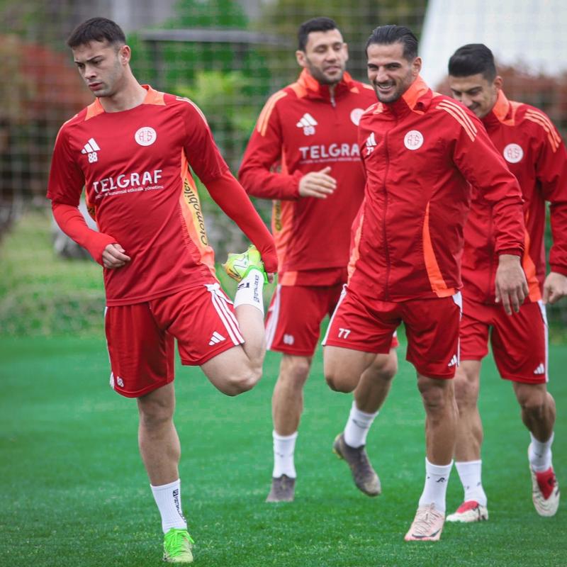 Antalyaspor'da Samsunspor mesaisi sryor