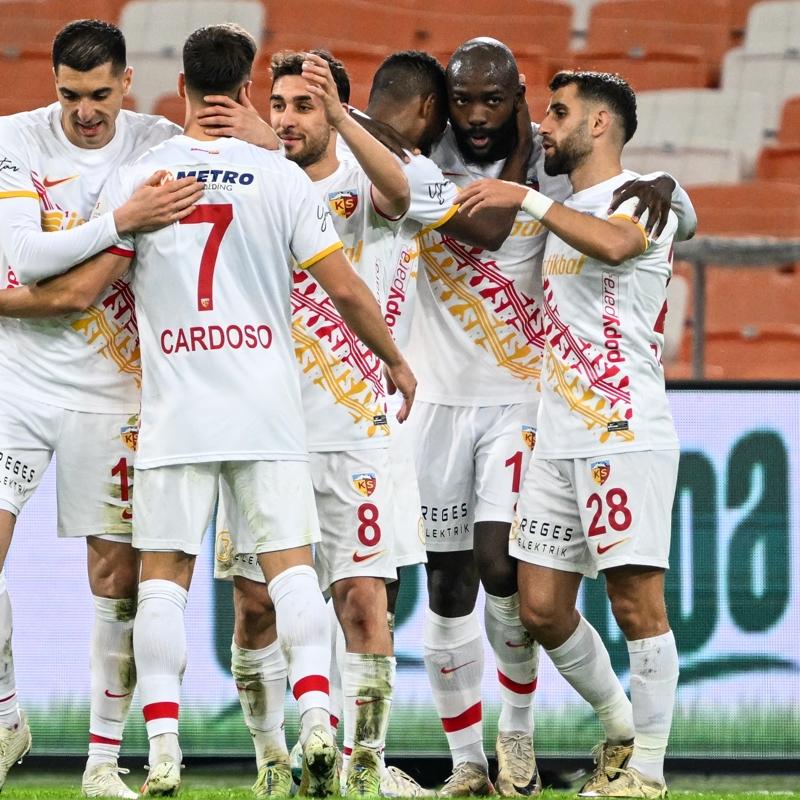 Kayserispor, Adana Demirspor'u 2 golle geti