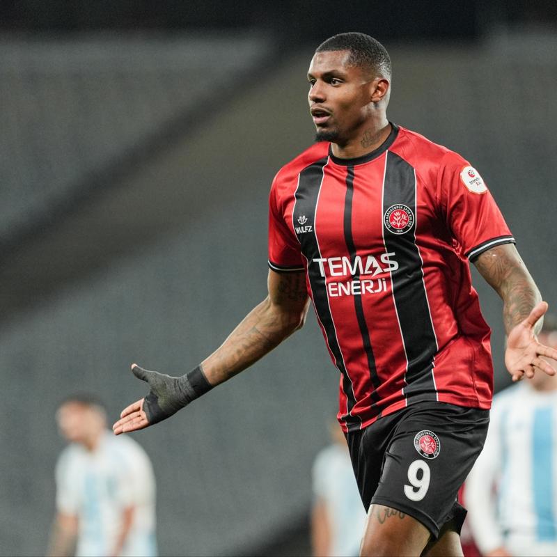 Wesley Moraes, Karagmrk'e hayat verdi