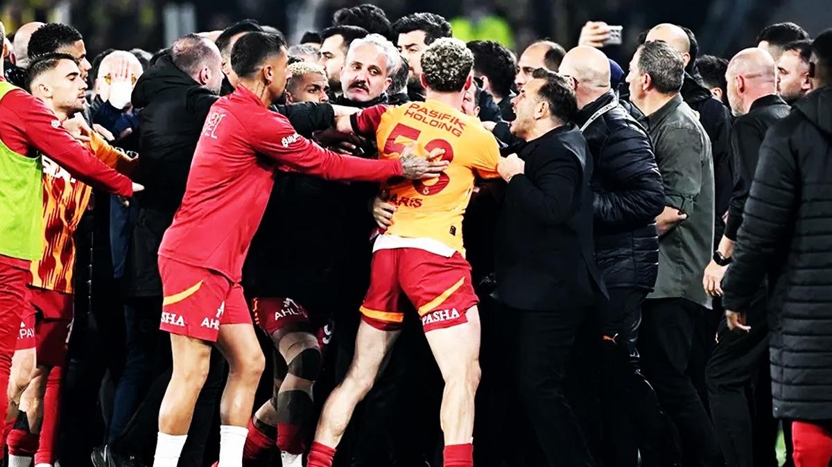 bar�� alper y�lmaz kerem demirbay PFDK CEZA foto�raflar� resimleri