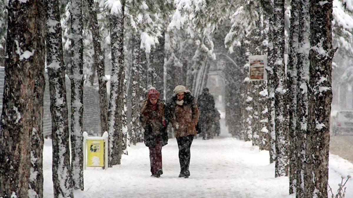 Cuma gn kar bekleniyor... Meteorolojiden Ankara'ya uyar