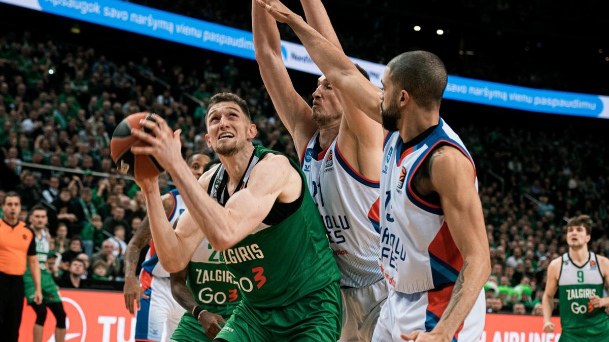 Anadolu Efes'in konuu Zalgiris