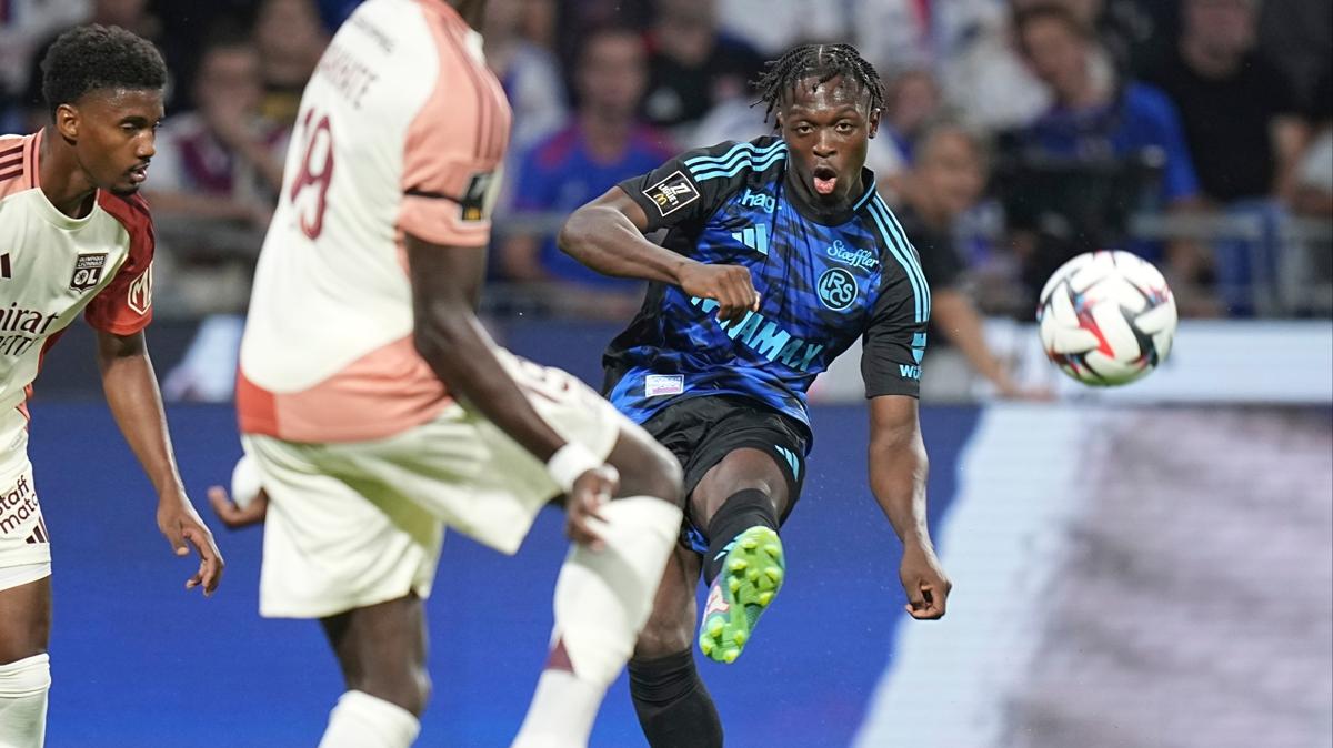 Chelsea'nin yeni gzdesi: Dilane Bakwa