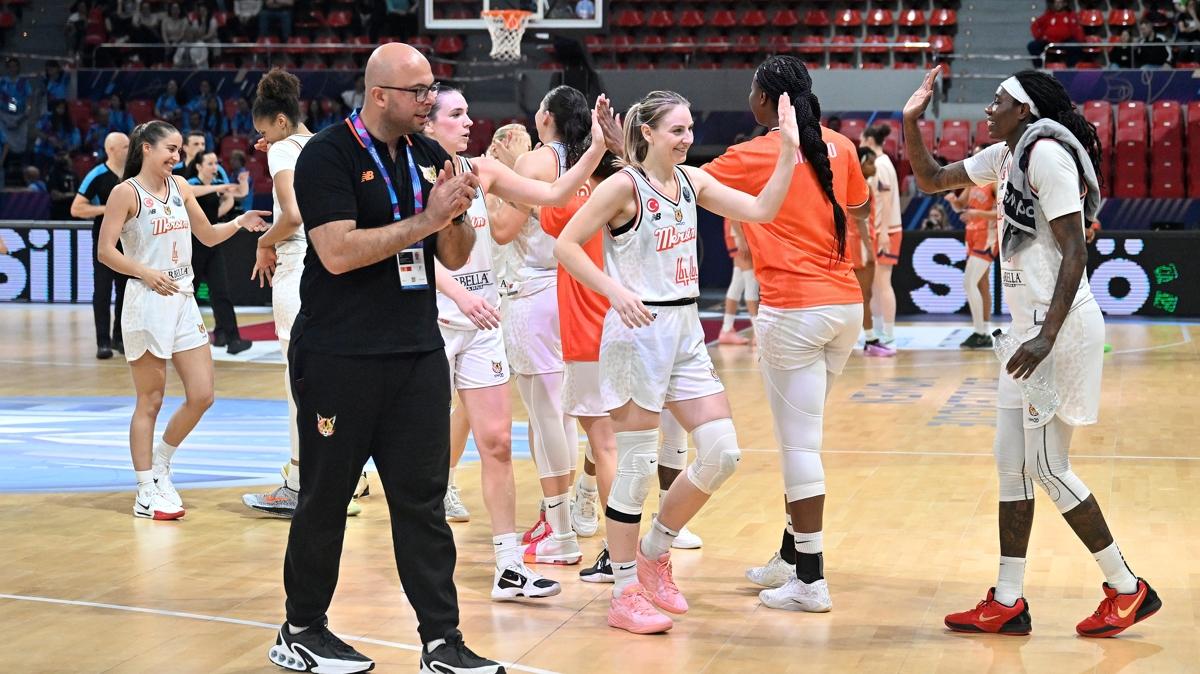 FIBA Kad�nlar �imsa �BK Tango Bourges Basket foto�raflar� resimleri