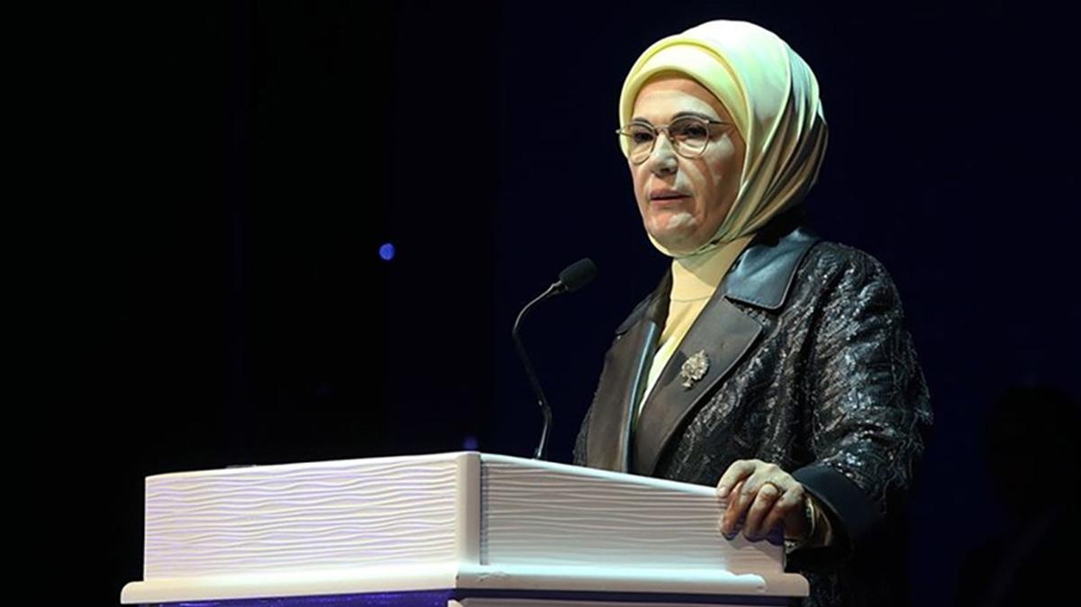 Emine Erdoan, BM Srdrlebilir Kalknma zmleri A Bakan Sachs ile grt