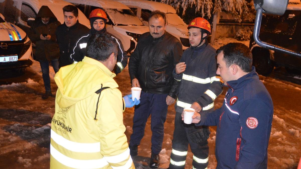 Samsun'da yolda mahsur kalanlara orba ikram edildi