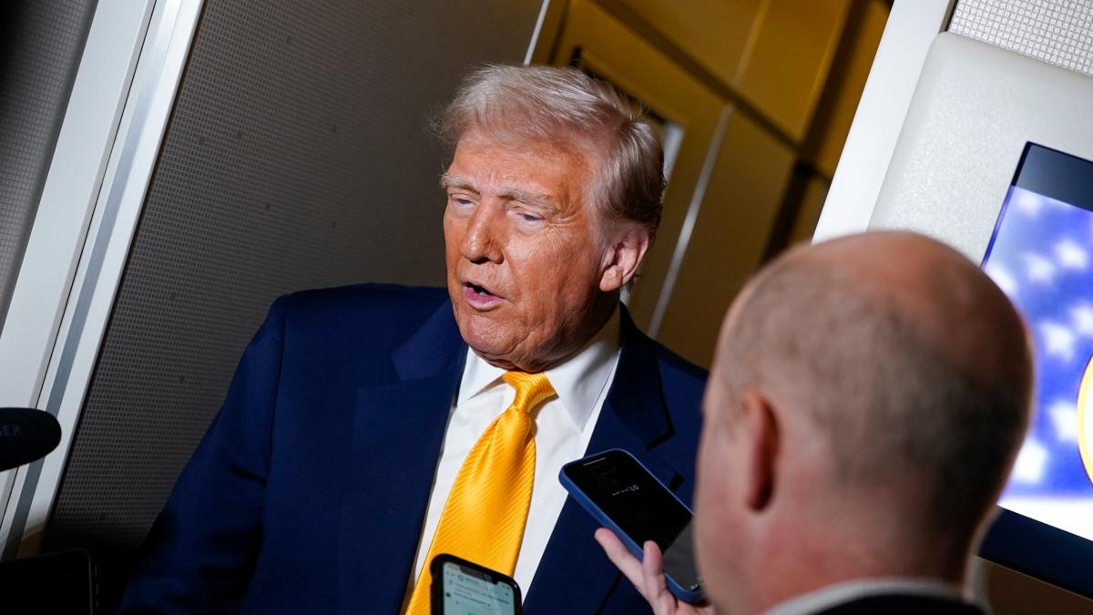 Harvard profesrlerinden Trump'n fon soruturmasna dava