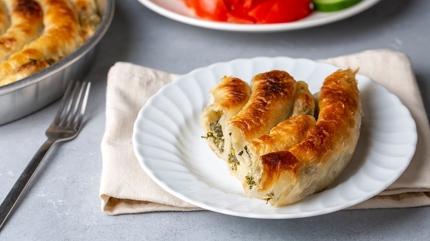 Hamur ama derdi yok: 3 yufka yetiyor! Kahvaltlk en kolay brek tarifi! trlnn pf noktas