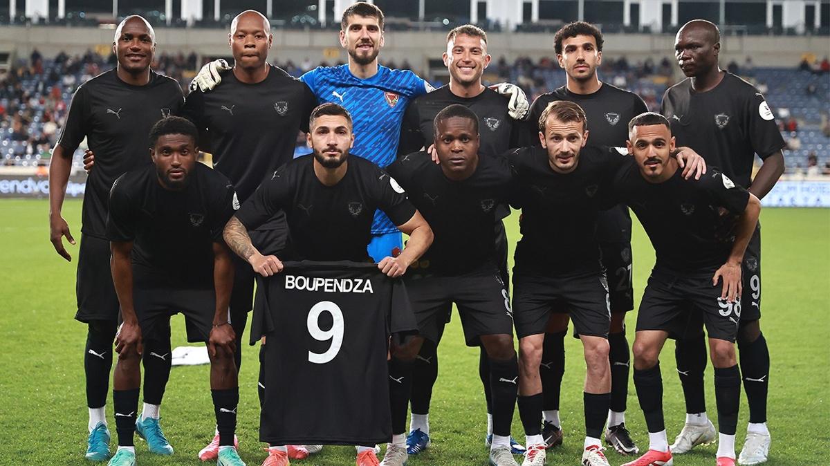 Hatayspor'dan anlaml hareket! Aaron Boupendza unutulmad
