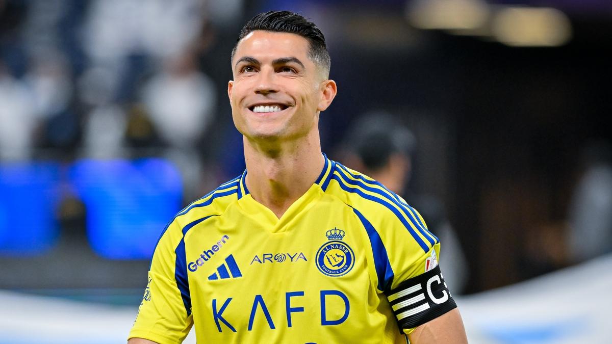Cristiano Ronaldo'ya srpriz ar! Komuya m transfer oluyor"