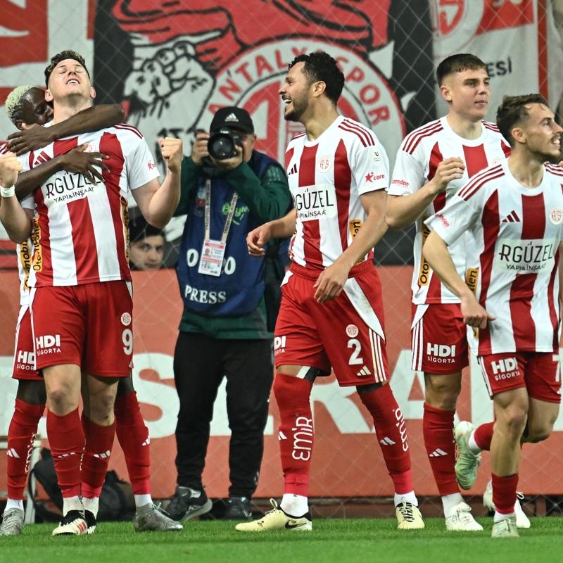 Antalyaspor deplasmanda Sivasspor'a konuk olacak