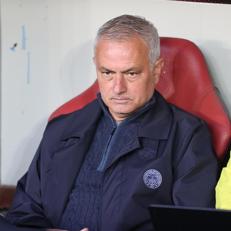 Eski rencisi Jose Mourinho iin konutu: Onun iin atee bile atlardm