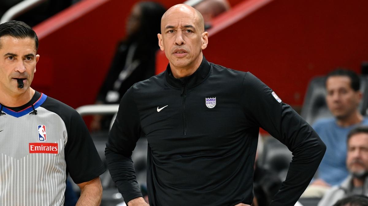 Doug Christie, Sacramento Kings'in kalc baantrenr oldu