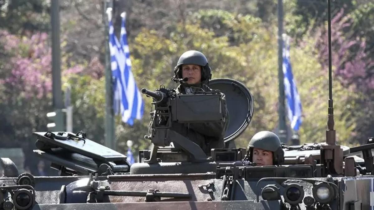 Yunanistan alarma geti! Askeri tesisleri grntledii gerekesiyle gzaltna alnd