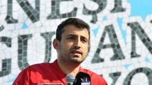 Seluk Bayraktar'dan aklamalar