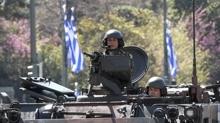 Yunanistan alarma geti! Askeri tesisleri grntledii gerekesiyle gzaltna alnd